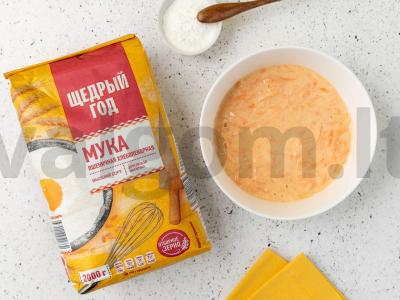 Morkų keksiukai mikrobangų krosnelėje Žingsnis 3