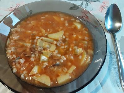 Sriuba su silkėmis pomidoruose pagrindine nuotrauka