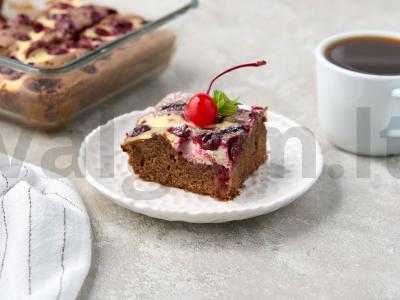 Vyšnių pyragas su varške pagrindine nuotrauka