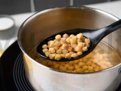 Vegetariškas ryžiai su avinžirniais Žingsnis 1