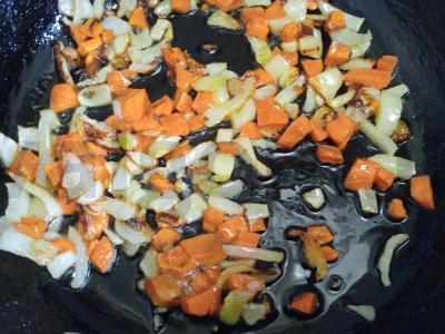 Plovas su kiaulienos faršu vakarienei Žingsnis 2