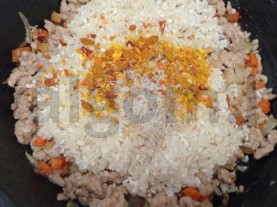 Plovas su kiaulienos faršu vakarienei Žingsnis 7