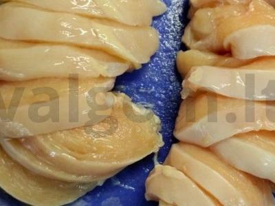 Vištienos krūtinėlės filė grietinės ir pomidorų padaže Žingsnis 1