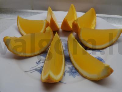 Apelsinų želė skiltelėmis pagrindine nuotrauka