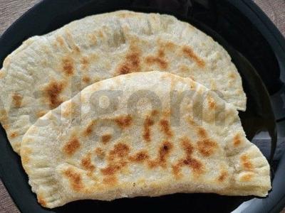 Čeburekai su kreminiu sūriu, dešrele ir sūriu Žingsnis 10