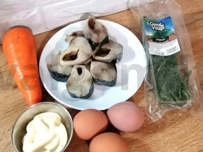 Sumaišyta užtepėlė su žuvimi, morkomis ir kiaušiniu Žingsnis 1