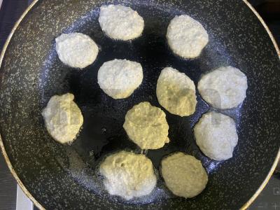 Vaikų avižinių dribsnių blynai su varške ir bananais Žingsnis 6