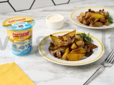 Bulvės su grybais orkaitėje su grietinės padažu pagrindine nuotrauka