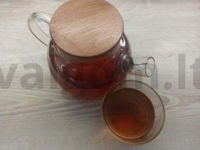 Žalioji arbata su juodųjų serbentų lapais ir vyšnių sultimis pagrindine nuotrauka