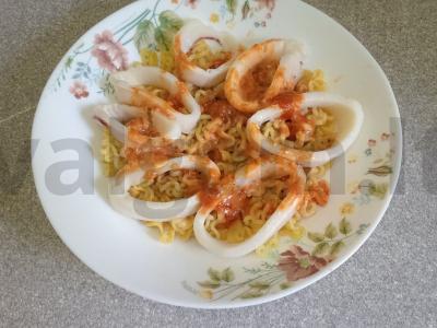 Aštrus greito paruošimo makaronai su kalmarais Žingsnis 4