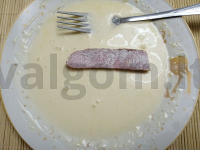 Dešrelės sūrio apsuptyje su džiūvėsėliais Žingsnis 6