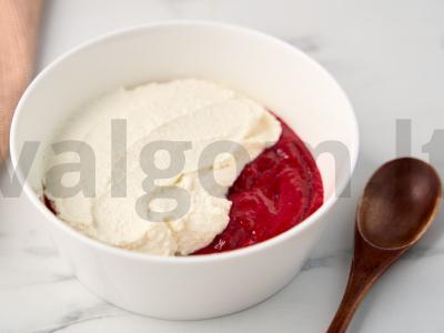 Varškės velykinis pyragas su uogomis Žingsnis 4