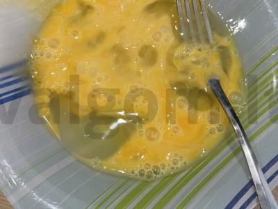 Vyniotiniai iš lavašo su dešra ir sūriu Žingsnis 2