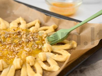 Smėlinis pyragas „Gėlė“ su apelsinų įdaru Žingsnis 8