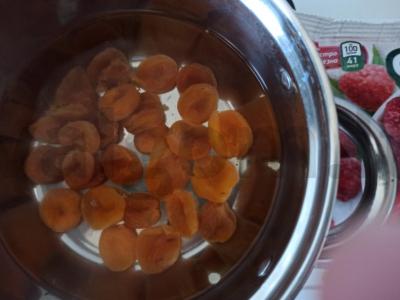 Aviečių ir džiovintų abrikosų kompotas Žingsnis 2