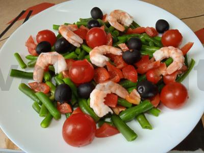 Salotas su žaliąja pupelių, krevetėmis ir alyvuogėmis Žingsnis 5