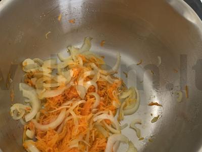 Suomijos lašišų sriuba Žingsnis 2