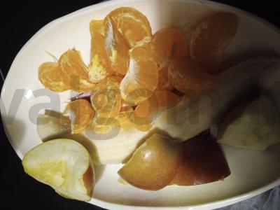 Vaisių salotos su jogurtu ir sausainiais Žingsnis 1