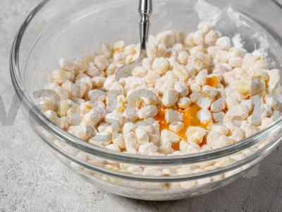 Kukurūzų rutuliukai su mocarela Žingsnis 2