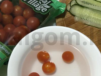 Agurkų ritinėliai su sūriu ir žolelėmis Žingsnis 2