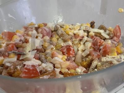 Salotas „Sausainiai poilsiaujant“ pagrindine nuotrauka