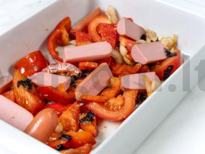 Kepti dešrelės su daržovėmis orkaitėje Žingsnis 3