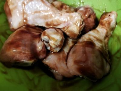 Vištienos blauzdelės ant grotelių Žingsnis 2