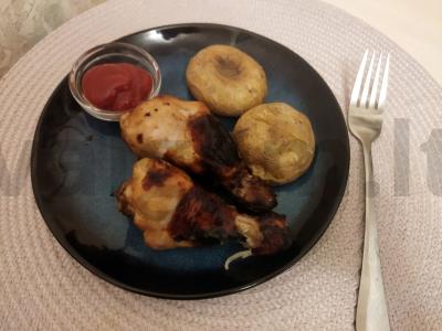 Vištienos blauzdelės ant grotelių pagrindine nuotrauka