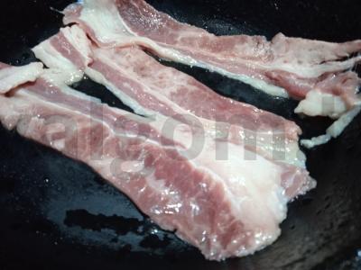 Aštrus greito paruošimo makaronų dubuo su jautienos bekonu Žingsnis 5