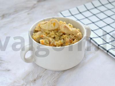 Rudieji ryžiai su kalakutiena pagrindine nuotrauka