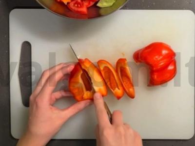 Graikiškas salotas su rugine duona Žingsnis 3