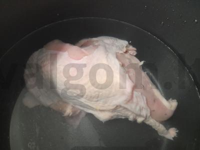 Salotas su vištienos krūtinėle alyvuogių majoneze Žingsnis 1