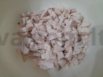 Salotas su vištienos krūtinėle alyvuogių majoneze Žingsnis 4