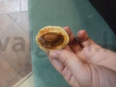 Riešutai su virta saldžia grietinėle Žingsnis 7