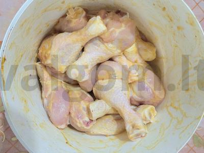 Kvapnūs vištienos blauzdos garstyčių-česnako marinate ant grilio Žingsnis 2