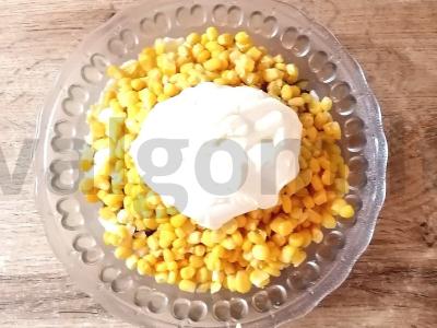 Salotas su dešra ir kukurūzais Žingsnis 6