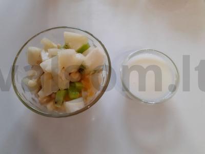 Vitaminų salotos su vaisiais ir jogurtu Žingsnis 3