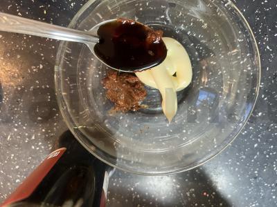 Sultingi vištienos blauzdos su grikių koše Žingsnis 3