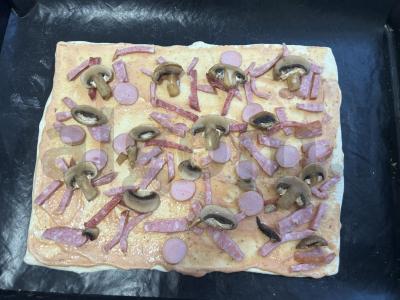 Pica „Asorti“ iš sluoksniuoto tešlos su mocarela Žingsnis 4