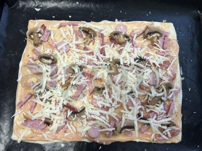 Pica „Asorti“ iš sluoksniuoto tešlos su mocarela Žingsnis 5