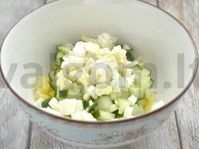 Bulvių salotos su marinuotais pievagrybiais ir šviežiu agurku Žingsnis 3