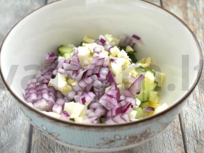 Bulvių salotos su marinuotais pievagrybiais ir šviežiu agurku Žingsnis 4