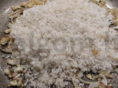 Skani ryžių košė su moliūgu ir česnaku Žingsnis 3