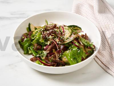 Tailandietiška salotų su jautiena pagrindine nuotrauka