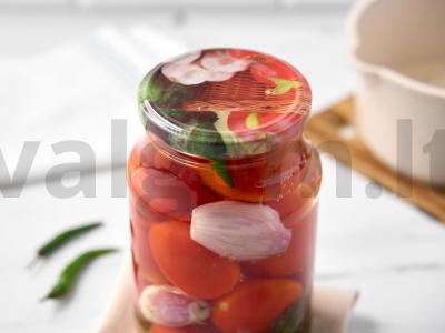 Marinuoti pomidorai su svogūnais Žingsnis 3