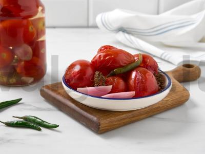 Marinuoti pomidorai su svogūnais pagrindine nuotrauka