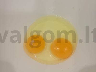 Purūs blynai su pienu Žingsnis 1