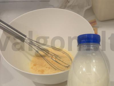 Purūs blynai su pienu Žingsnis 4