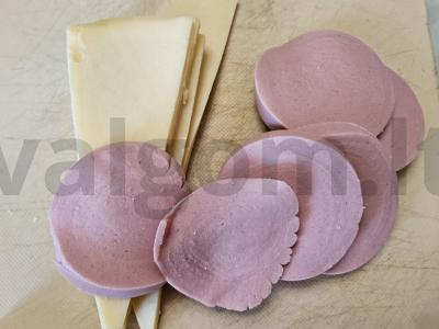 Sotūs sumuštiniai su korėjietiška morkų salotomis Žingsnis 1