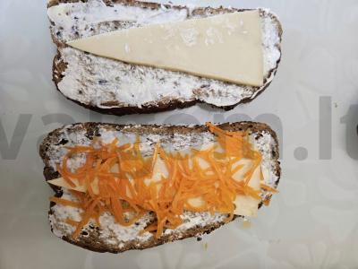 Sotūs sumuštiniai su korėjietiška morkų salotomis Žingsnis 2